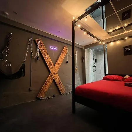 Les 50 Nuances De Rouge Loveroom Souppes-sur-Loing Exterior photo