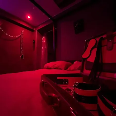Les 50 Nuances De Rouge Loveroom Souppes-sur-Loing Exterior photo
