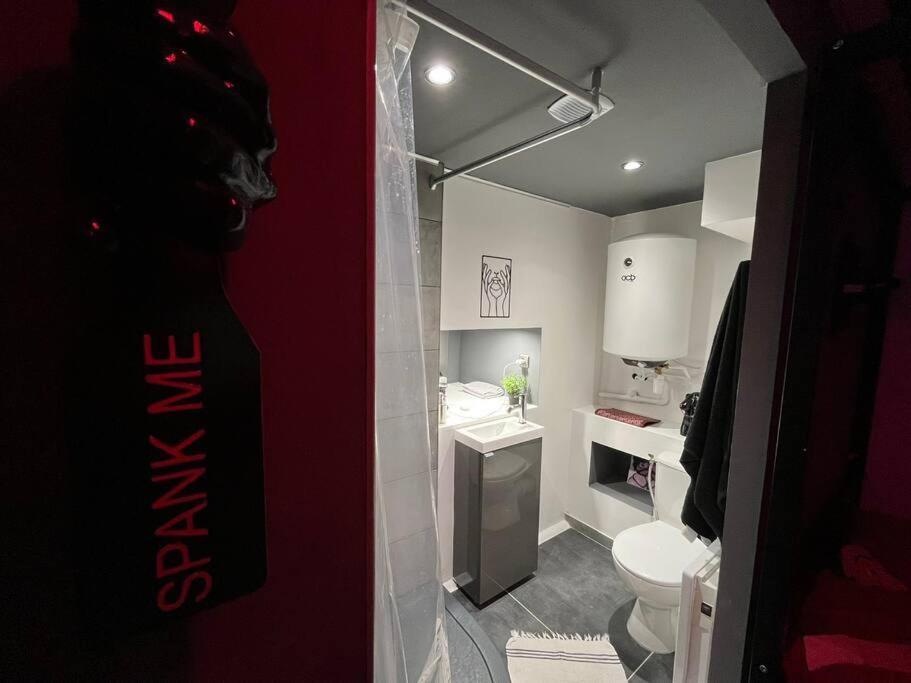 Les 50 Nuances De Rouge Loveroom